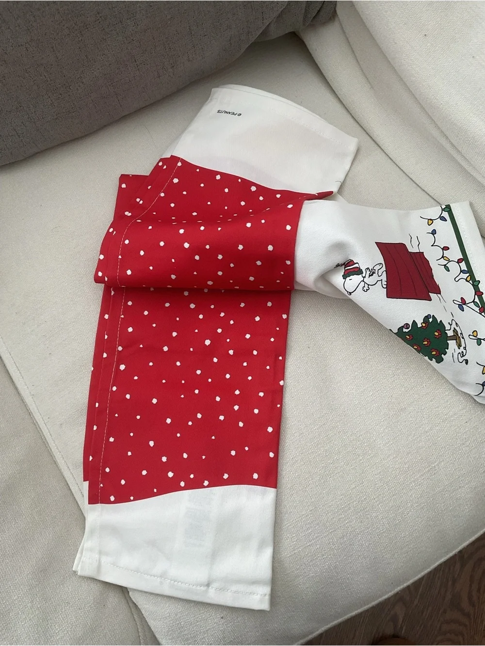 William Sonoma Peanuts Red and White Holiday dish towels